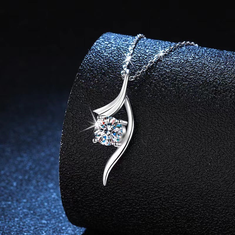 Silver Four-claw Diamond Necklace