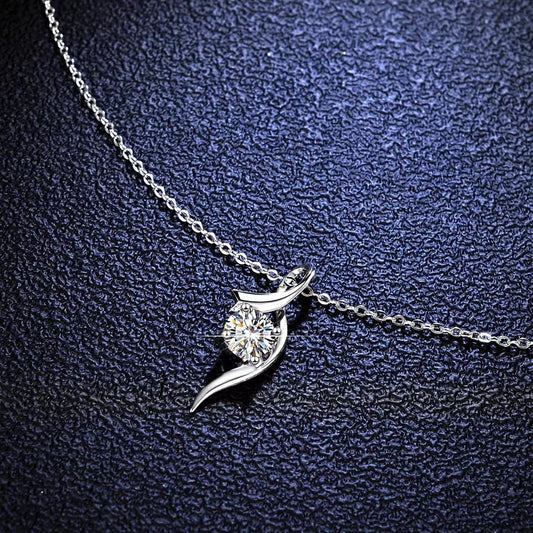 Silver Four-claw Diamond Necklace